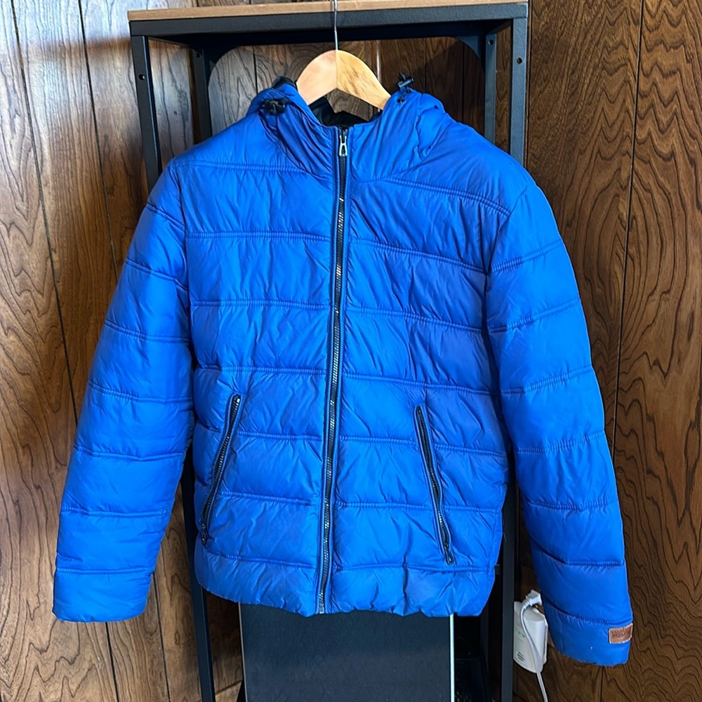 Jack&Jones puffer jacket in blue. Size medium